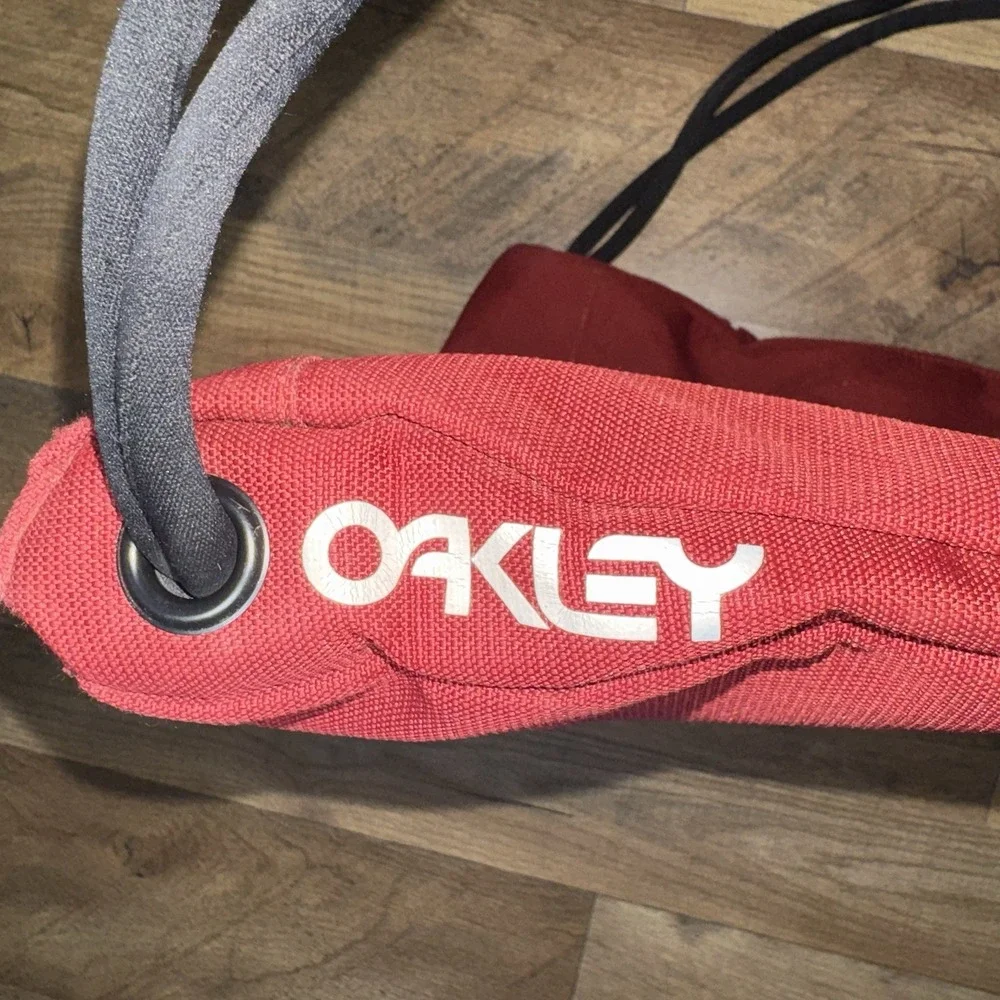 Oakley Street Satchel Bag Mens Medium Red 13L Drawstring Backpack